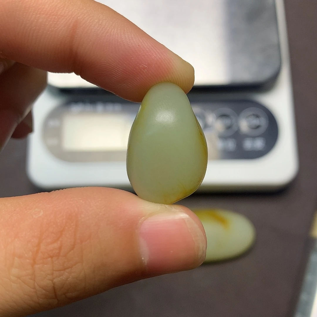 和田玉（糖玉）未镶嵌挂件