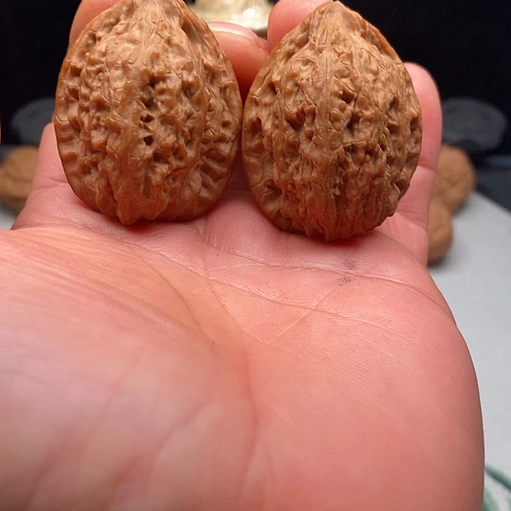 文玩核桃把件36尺野生太行山鸡心