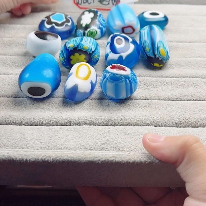 兰***行玛瑙/玉髓未镶嵌珠宝奇石