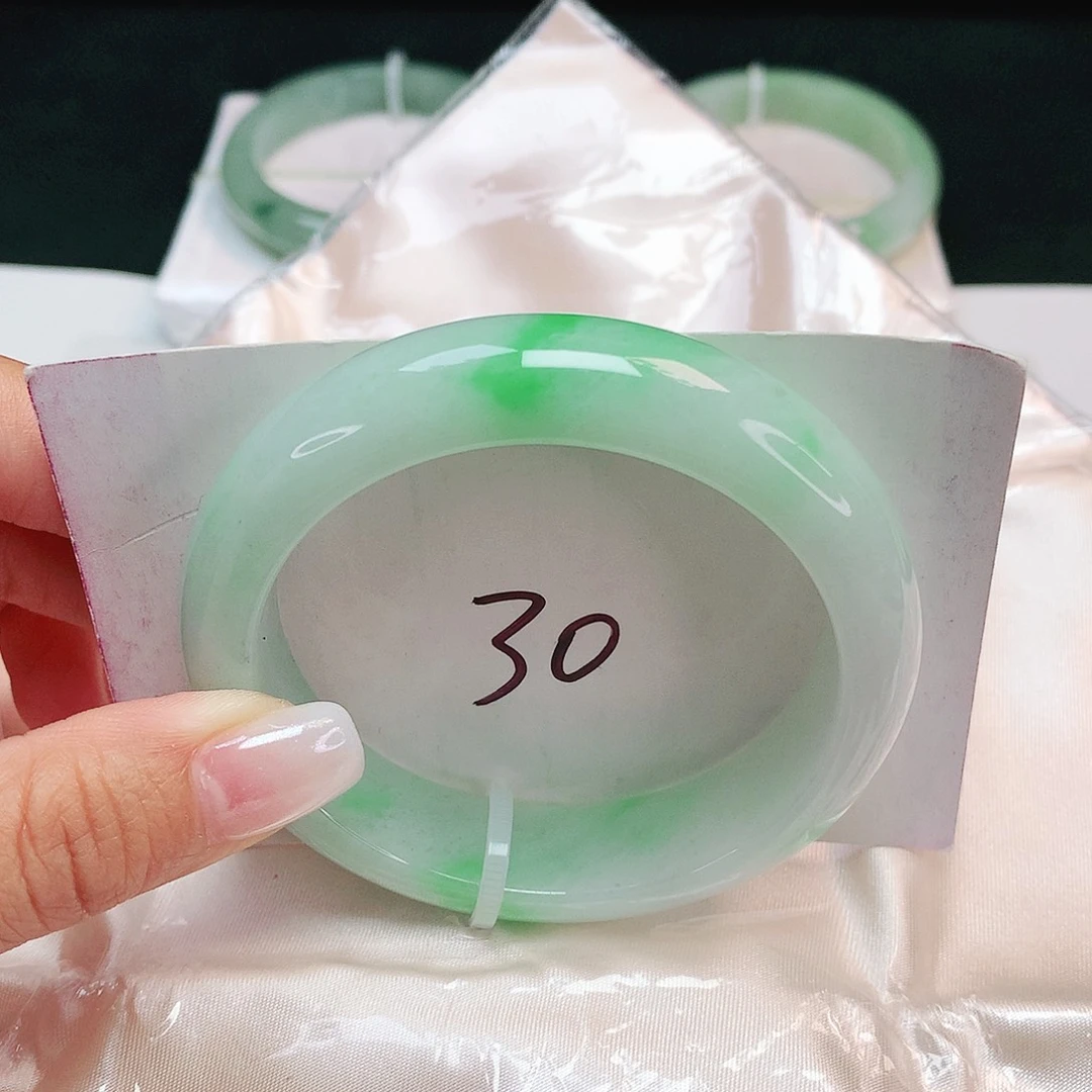 翡翠未镶嵌手镯 正圈55+