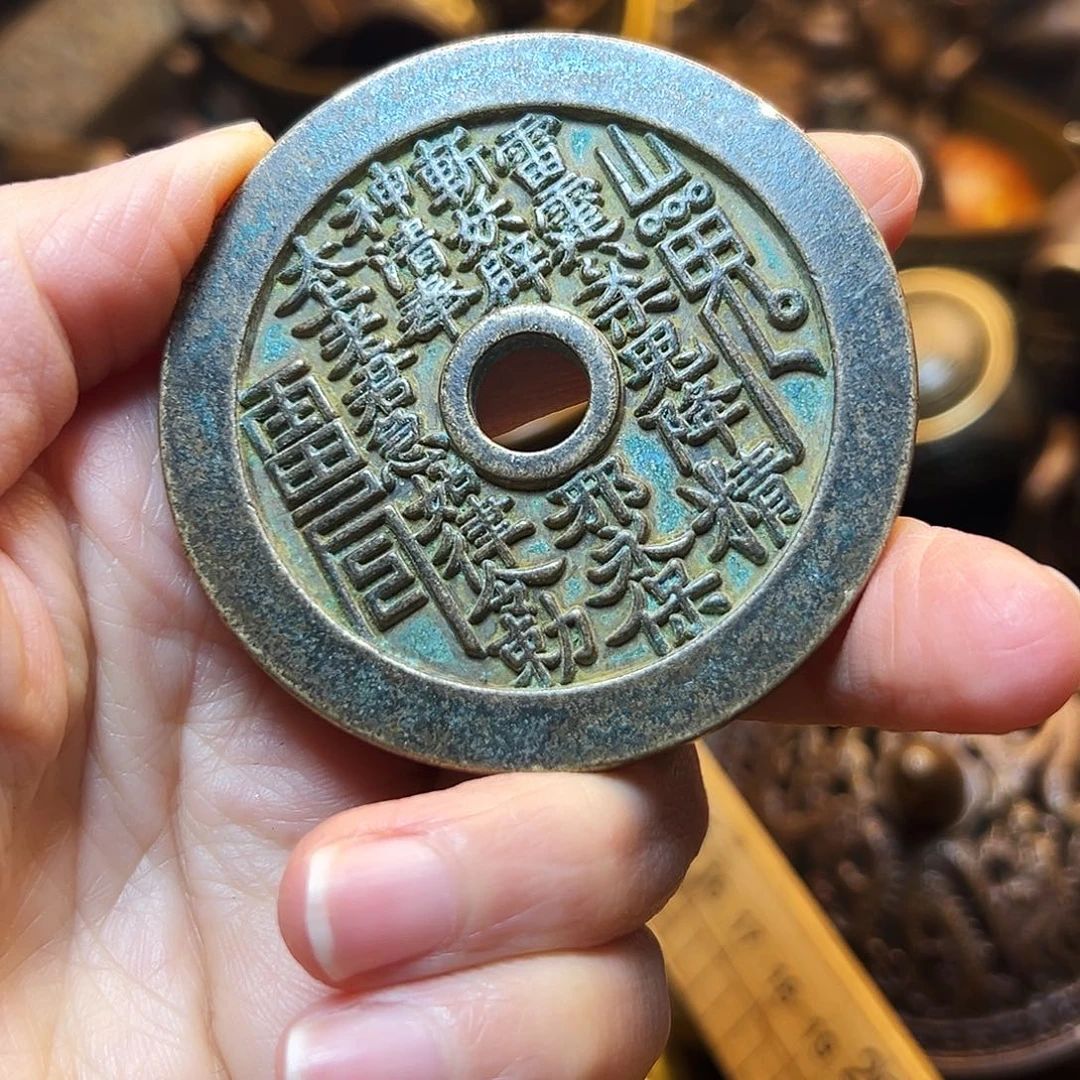 精美铜器工艺品等