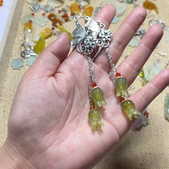 蛇纹石玉合金耳饰