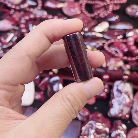 【闪购商品】天然辰砂嘻***～天然原矿朱砂珠子