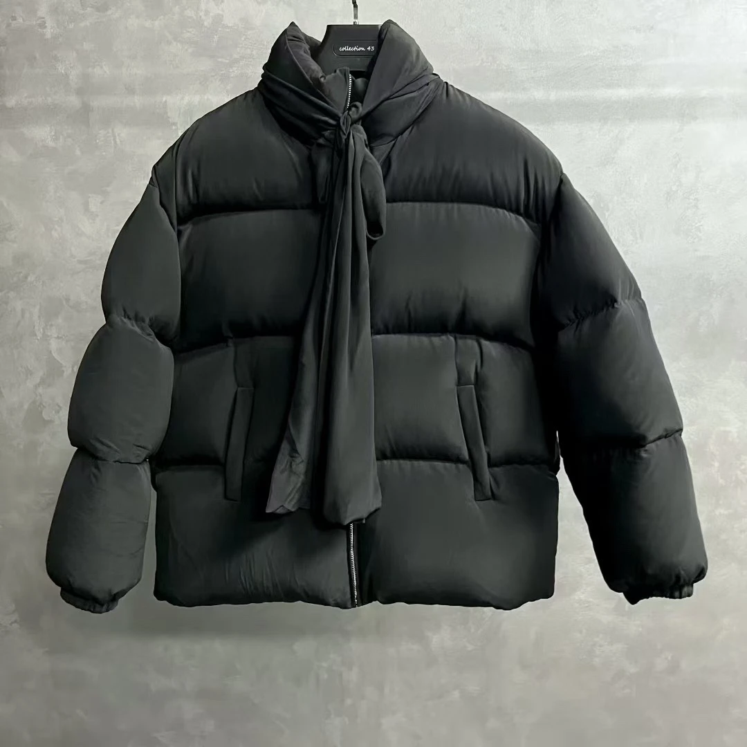 未使用 Prada/普拉达 黑色纯色围巾Logo徽标棉服/42