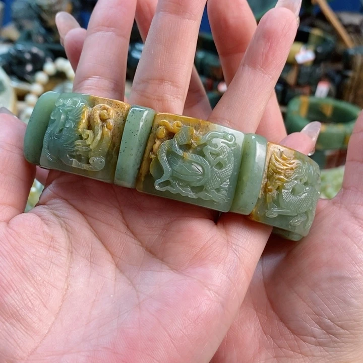 透闪石质玉手牌未镶嵌房*