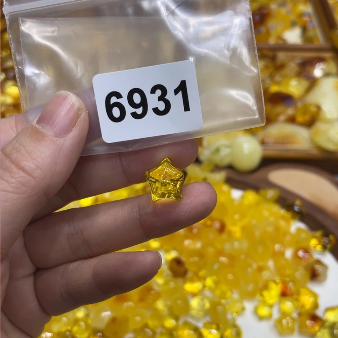 琥珀珠宝奇石未镶嵌