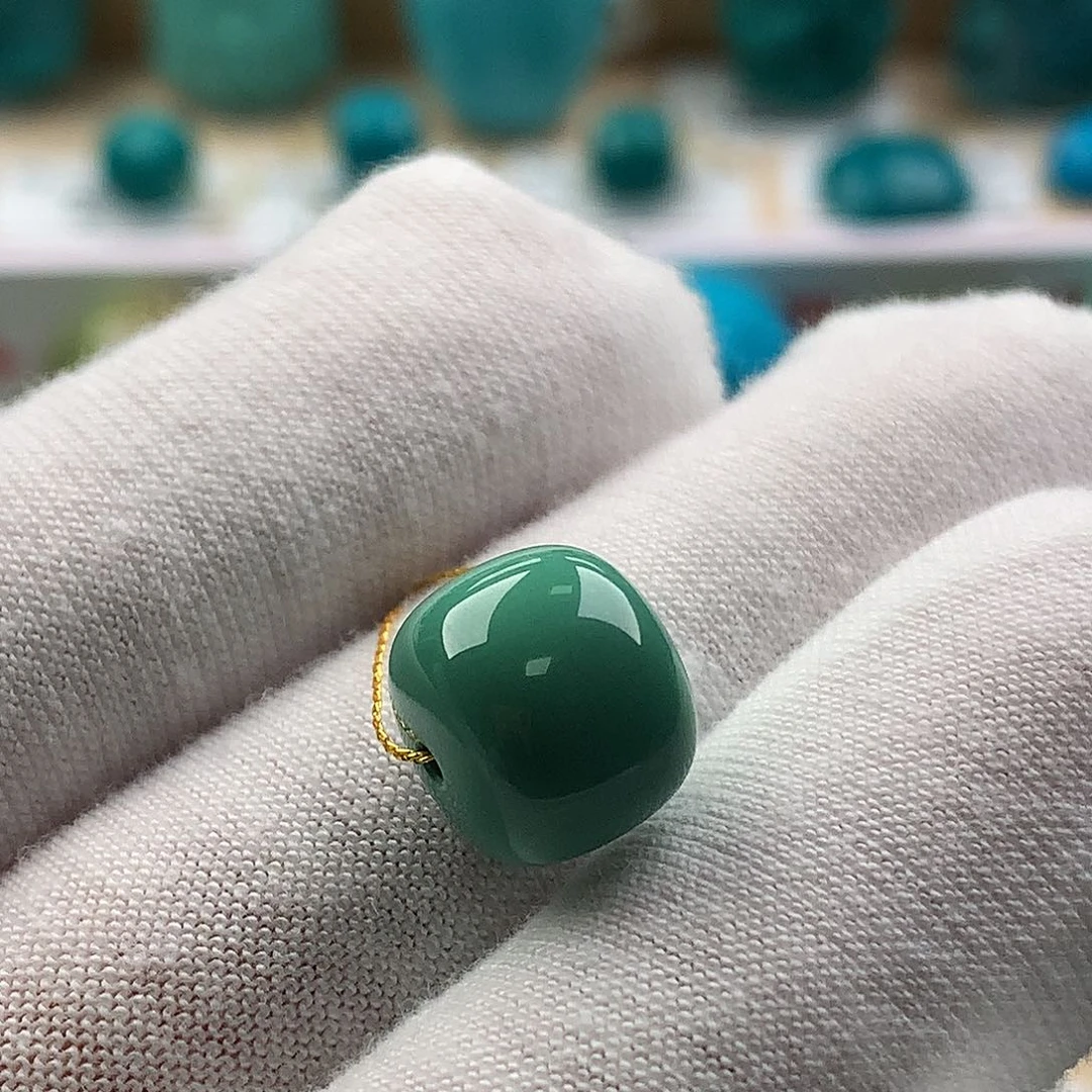 哈***乐绿松石未镶嵌配饰