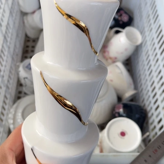 库存陶瓷瑕疵不影响使用2个烛台