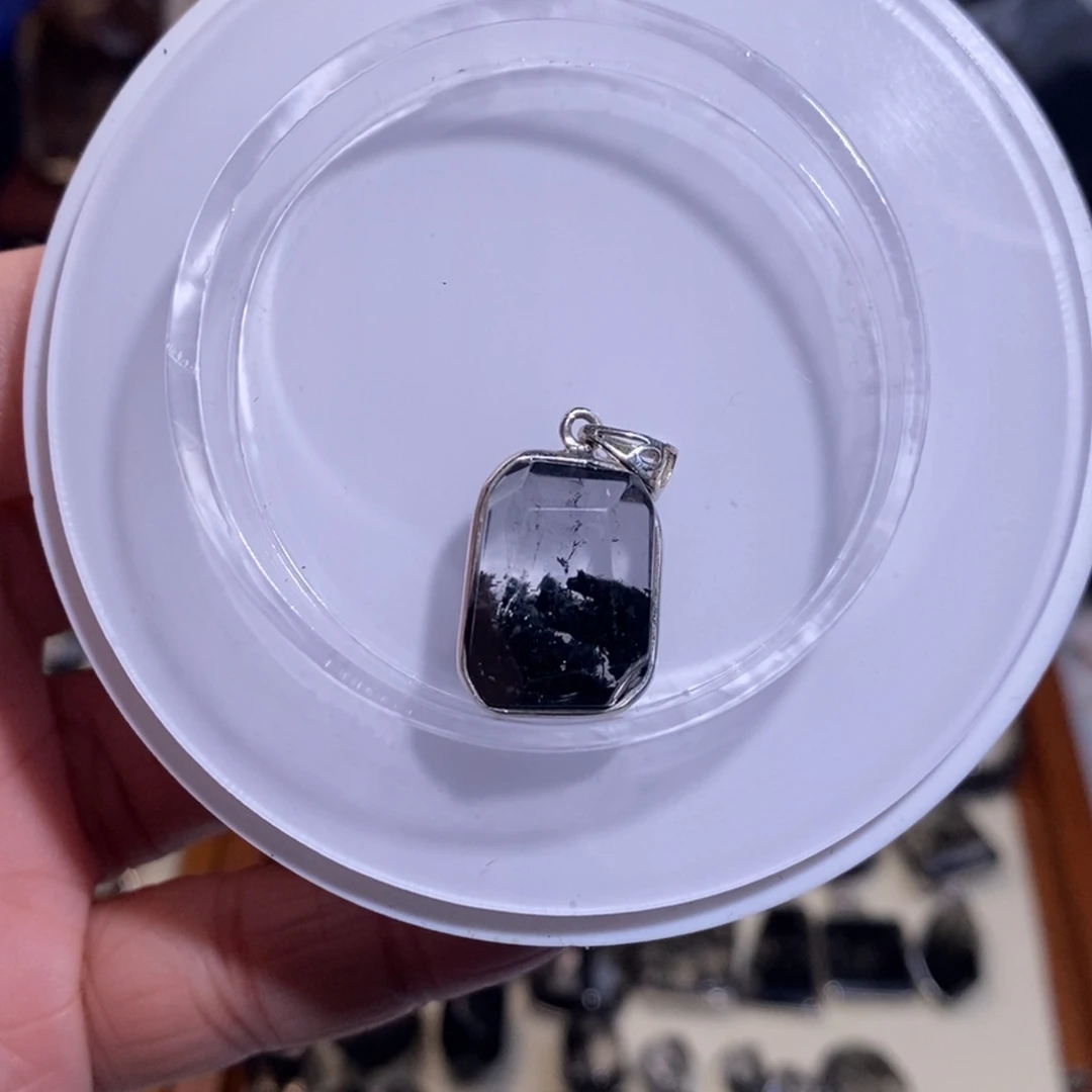 水晶手链未镶嵌黑幽灵吊坠22×14×9全透体