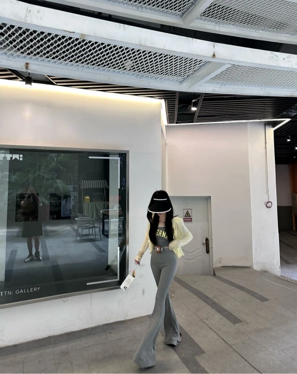 July ·Seven 5/4 “女人最爱”百搭神裤，外扩胸杯可拆卸无袖背心