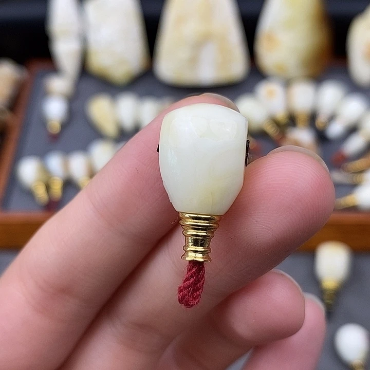 未镶嵌琥珀裸石12三通a444