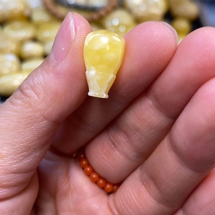 未镶嵌琥珀裸石原矿琥珀蜜蜡配饰