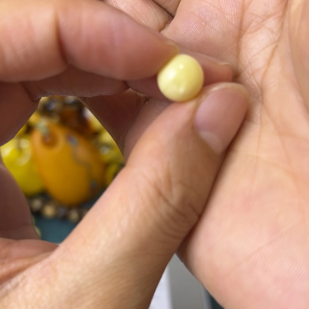 未镶嵌琥珀珠宝奇石413