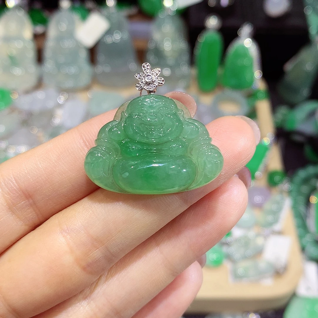 颈饰18K金镶嵌翡翠佛