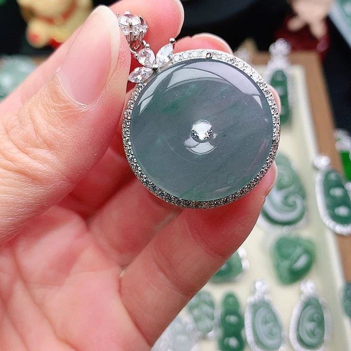 颈饰银S925镶嵌翡翠吊坠