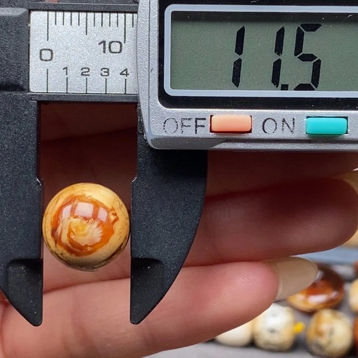 未镶嵌琥珀珠宝奇石