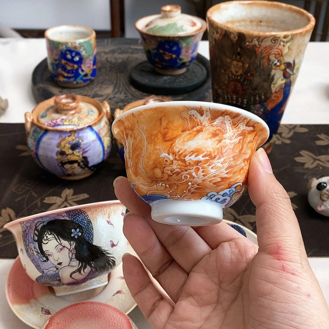 手工手绘矾红龙杯杯