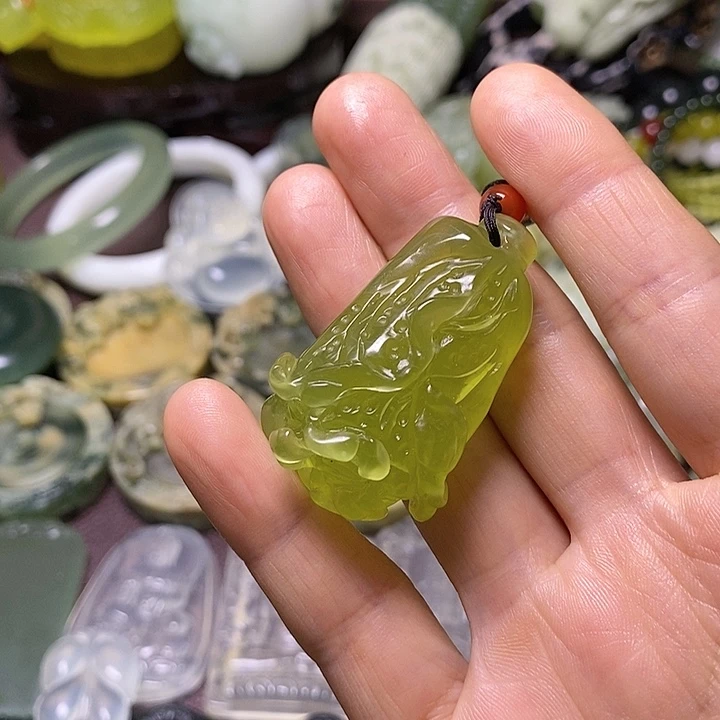 岫玉未镶嵌岫玉挂件