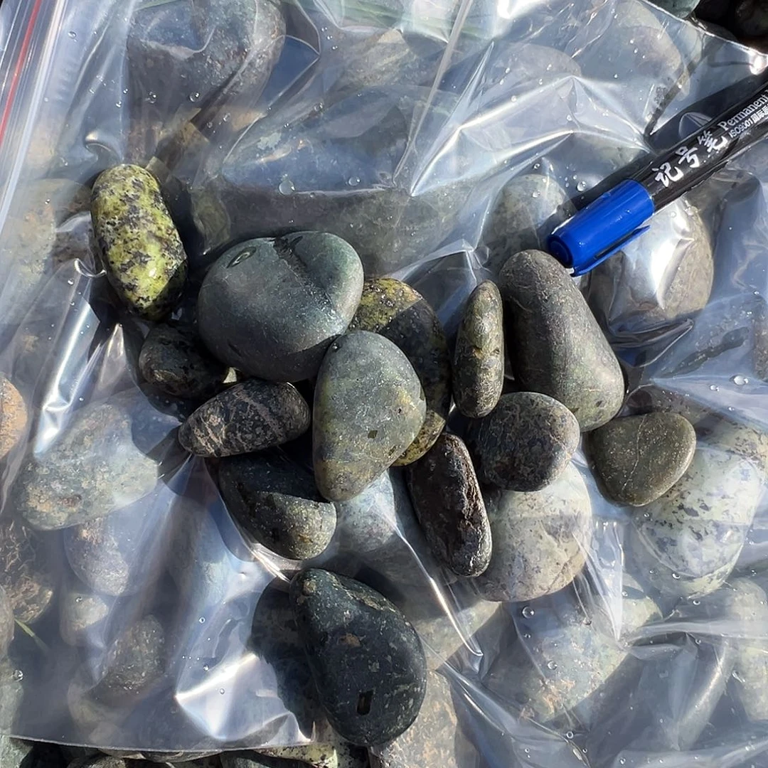 蛇纹石玉合金珠宝奇石铭****卖