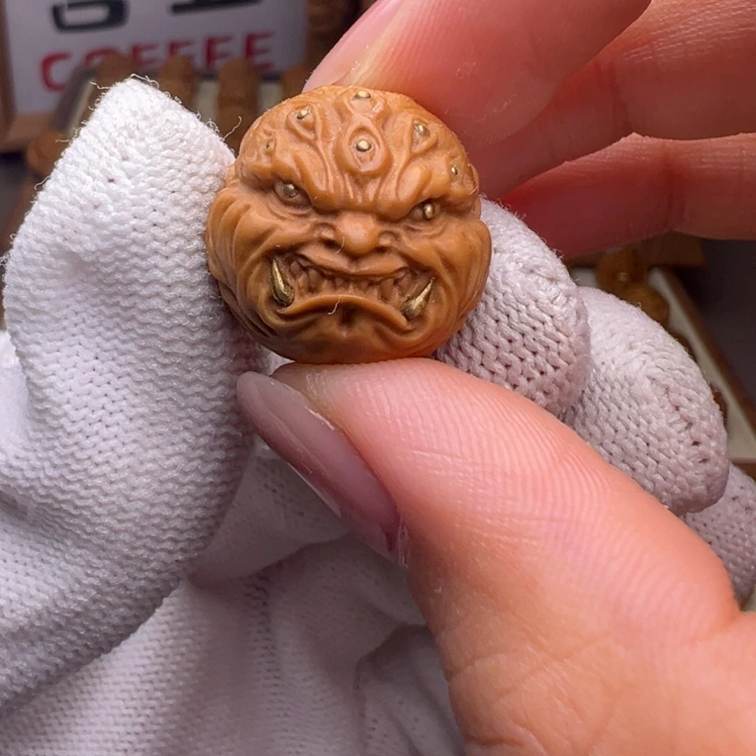 把件猴头核桃镶嵌款九目獠牙全品有正常封口线