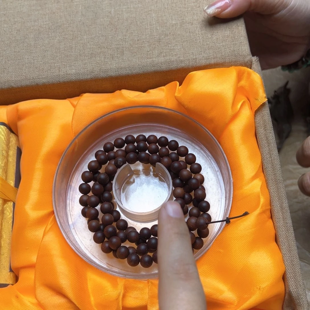 大叶紫檀（黑酸枝木类）