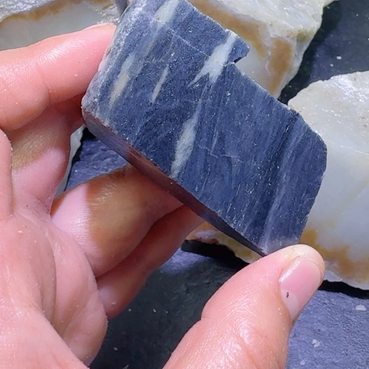 和田玉未镶嵌珠宝半成品