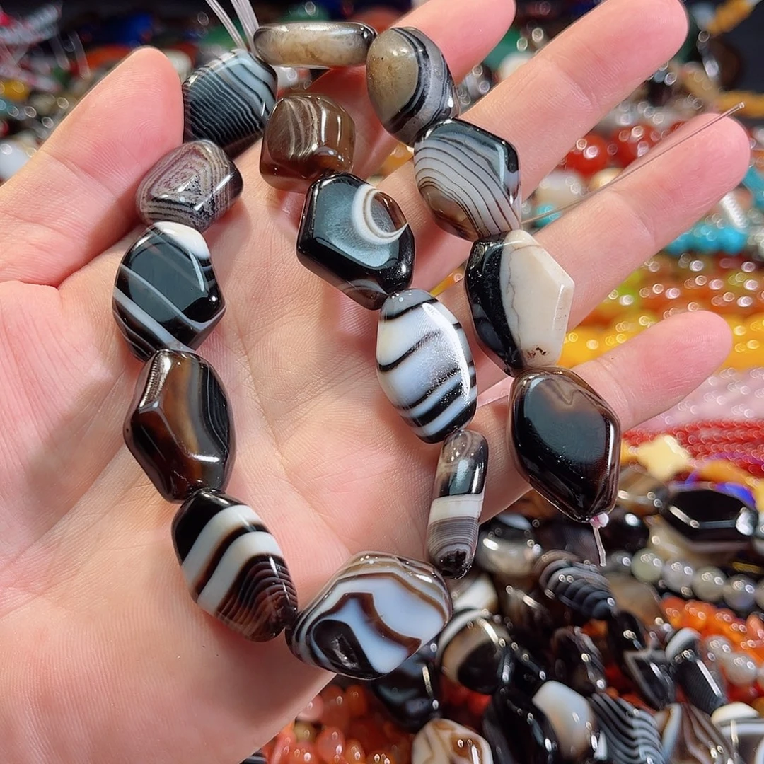 玛瑙/玉髓合金珠宝半成品蚕丝玛瑙棱形一条19x26mm