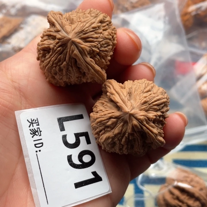 文玩核桃把件南疆