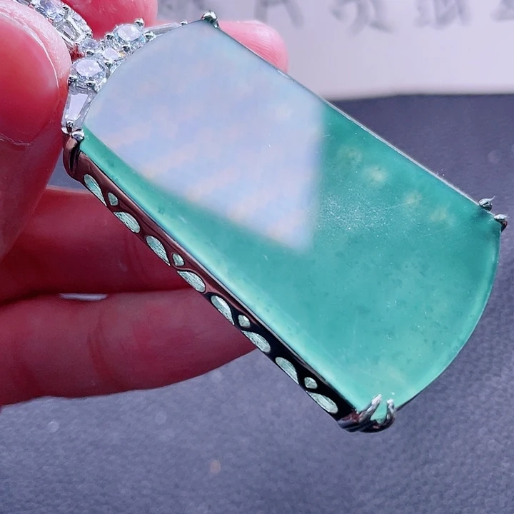 翡翠颈饰未镶嵌999999999