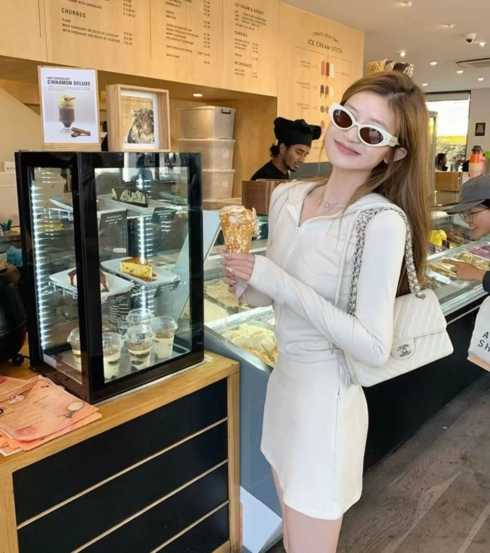 1071秋季新款美式复古辣妹纯色修身显瘦上衣短款半身裙时尚套装