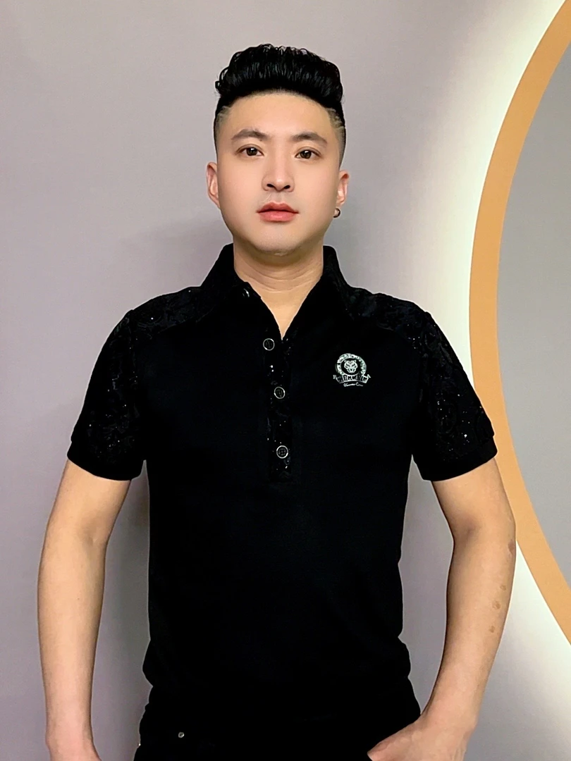 夏季2025男黑色绣标POLO衫高品质运动轻奢简约修身翻领休闲时尚