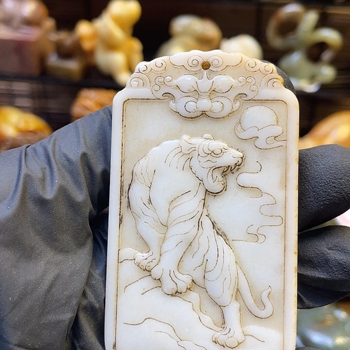 和田玉（糖玉）未镶嵌挂件