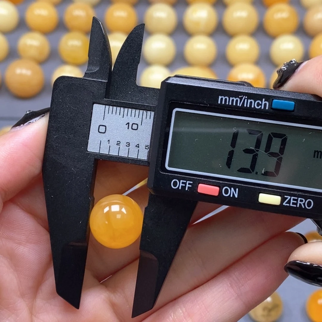 未镶嵌蜜蜡裸石纯天然