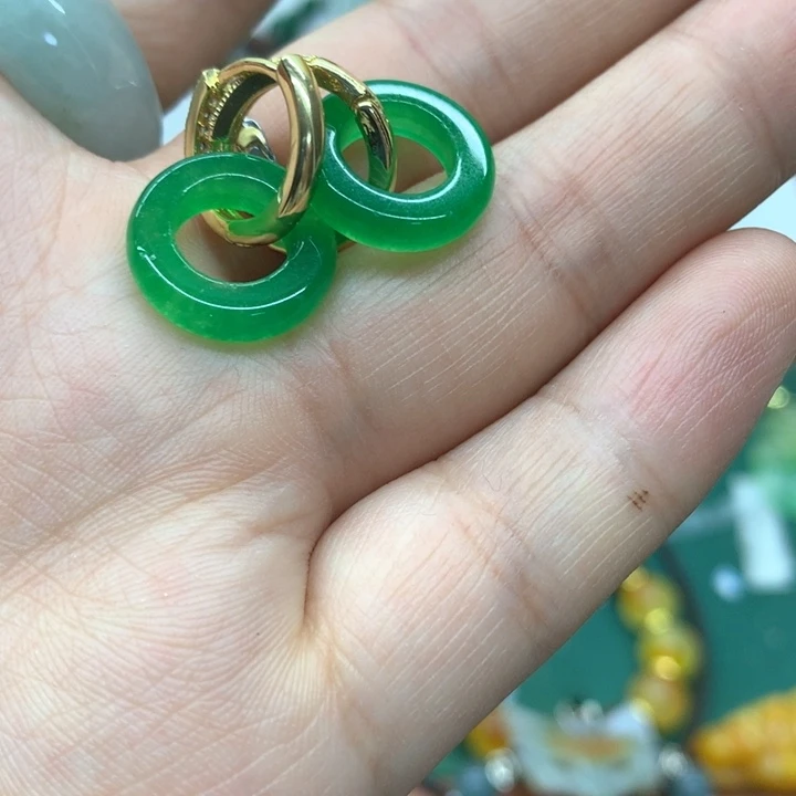 颈饰未镶嵌翡翠吊坠