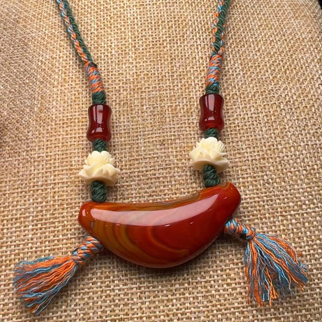 玛瑙/玉髓颈饰未镶嵌