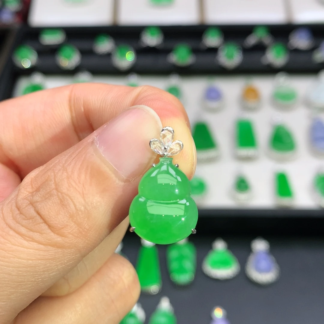 翡翠18K金镶嵌吊坠(不含链)