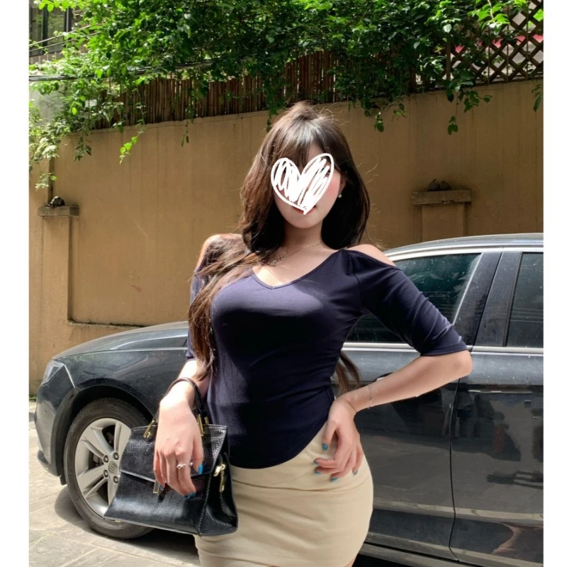 气质时尚小众洋气高级设计感两色领中袖T恤修身显瘦女上衣潮