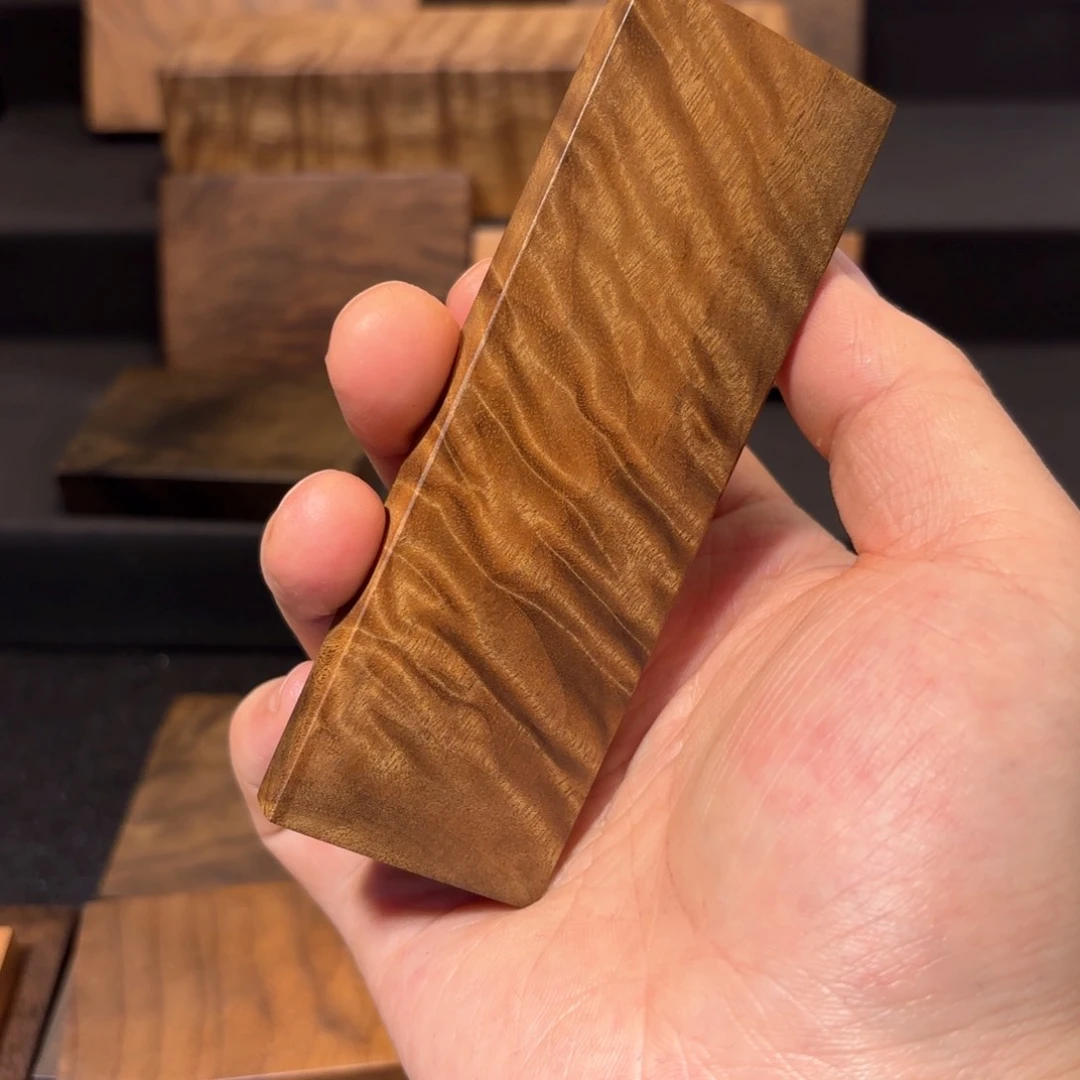 金丝楠L****?金丝楠木一物一拍