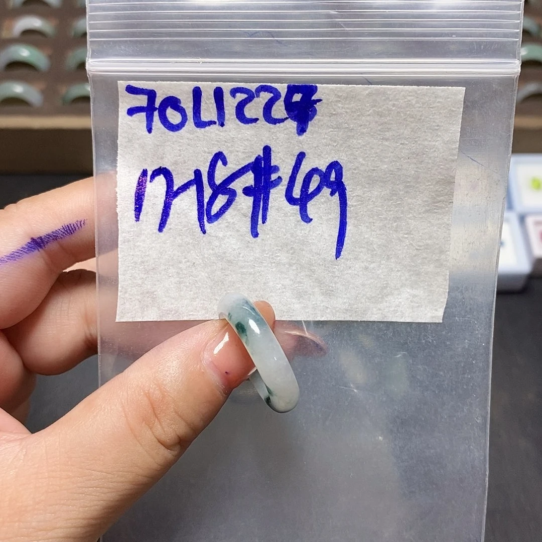 未镶嵌定制翡翠翡翠