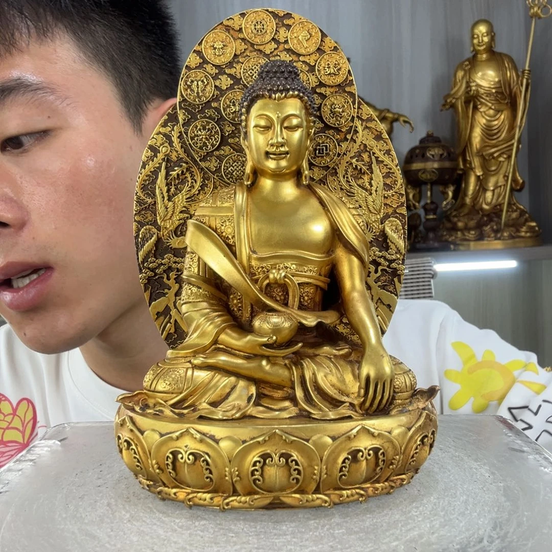 小***刀佛像的造型和造型都很精美