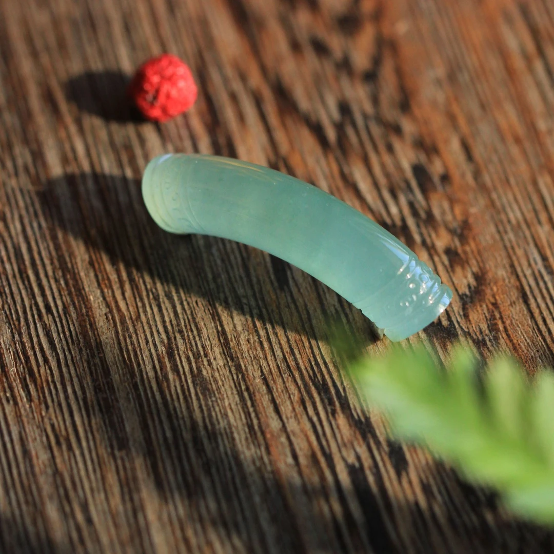 弯条 冰种晴绿底色翡翠裸石