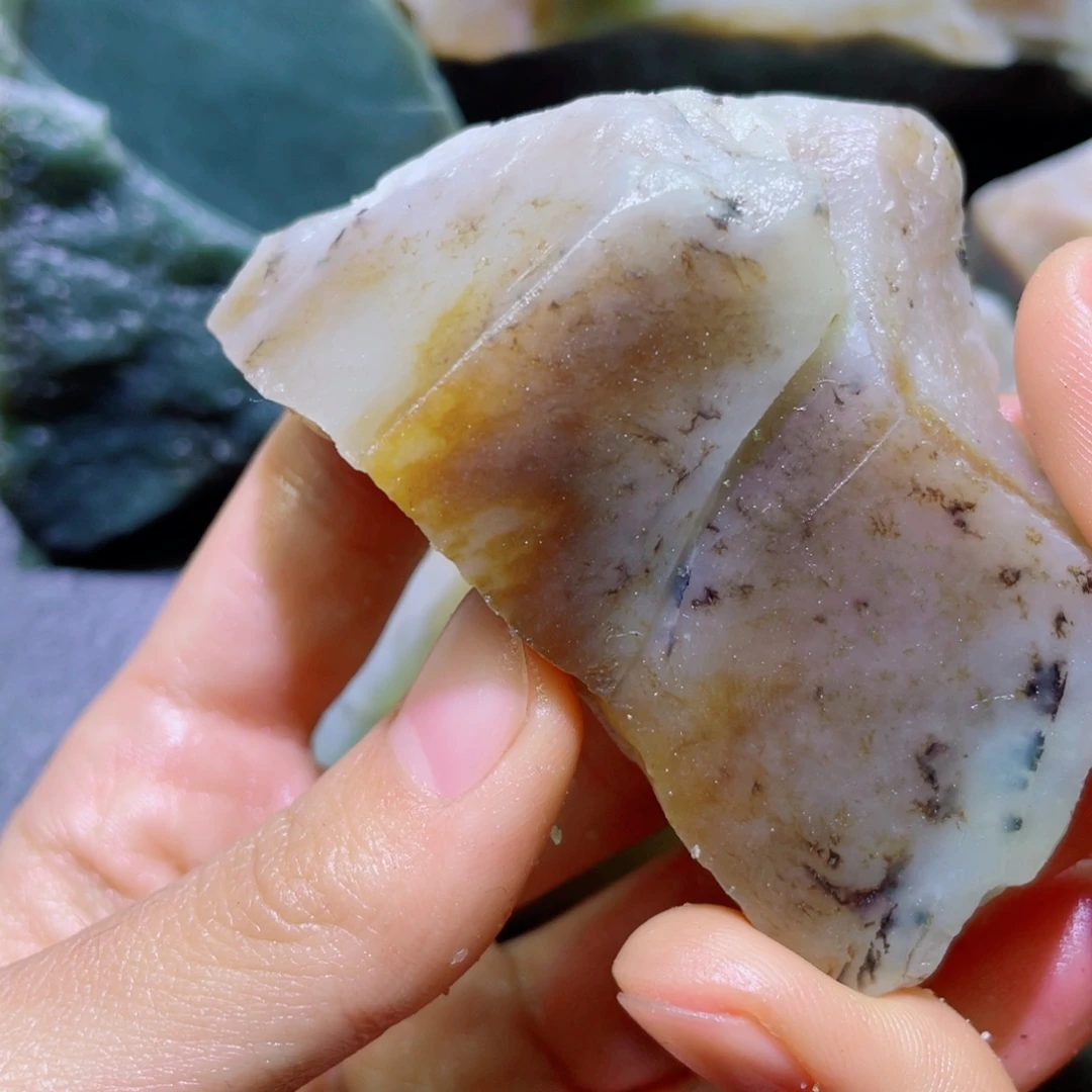 和田玉未镶嵌珠宝半成品