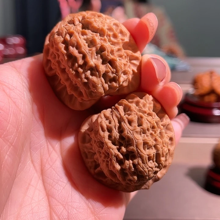 文玩核桃把件全品血麒麟