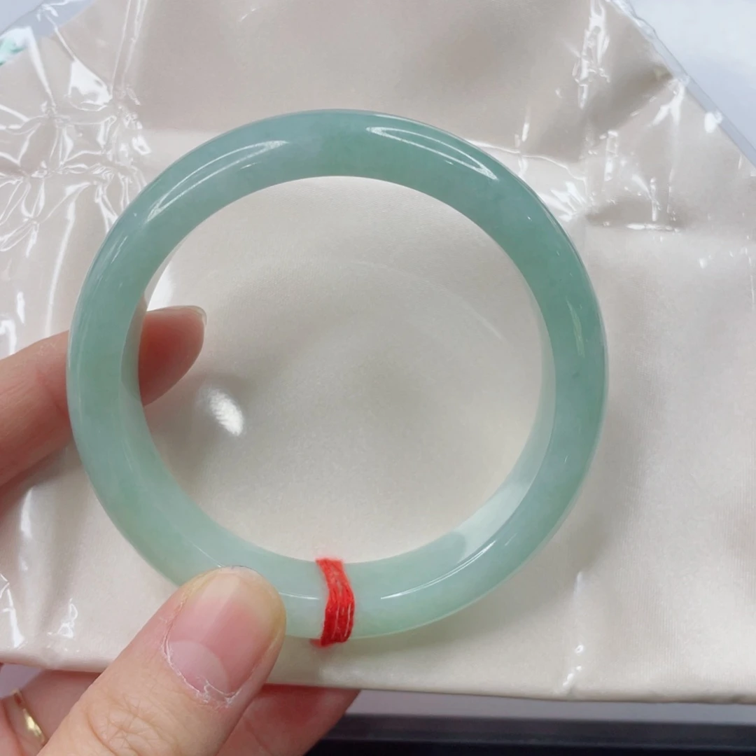 未镶嵌手镯翡翠手镯