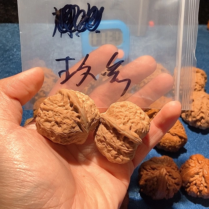 玖***叁吊坠文玩核桃文玩核桃