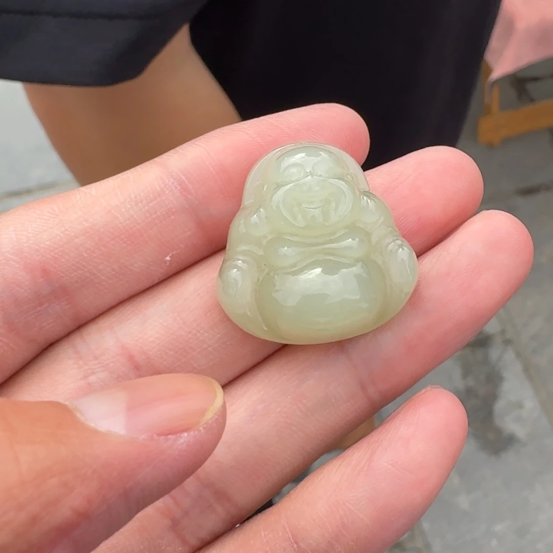 和田玉未镶嵌颈饰63木子卡25左右青海料佛