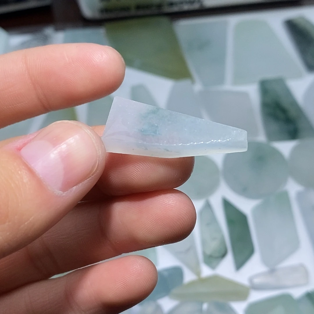 翡翠未镶嵌颈饰5432