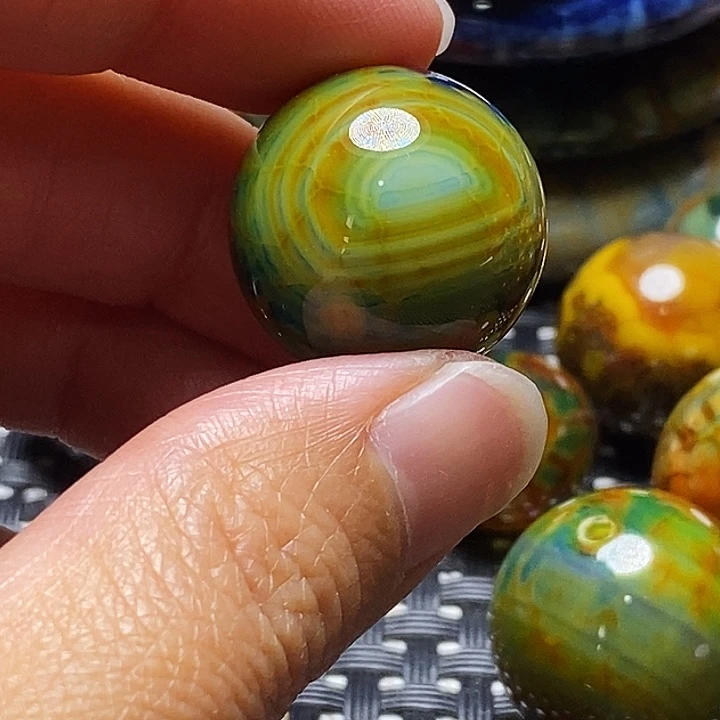 人***武玛瑙/玉髓未镶嵌颈饰