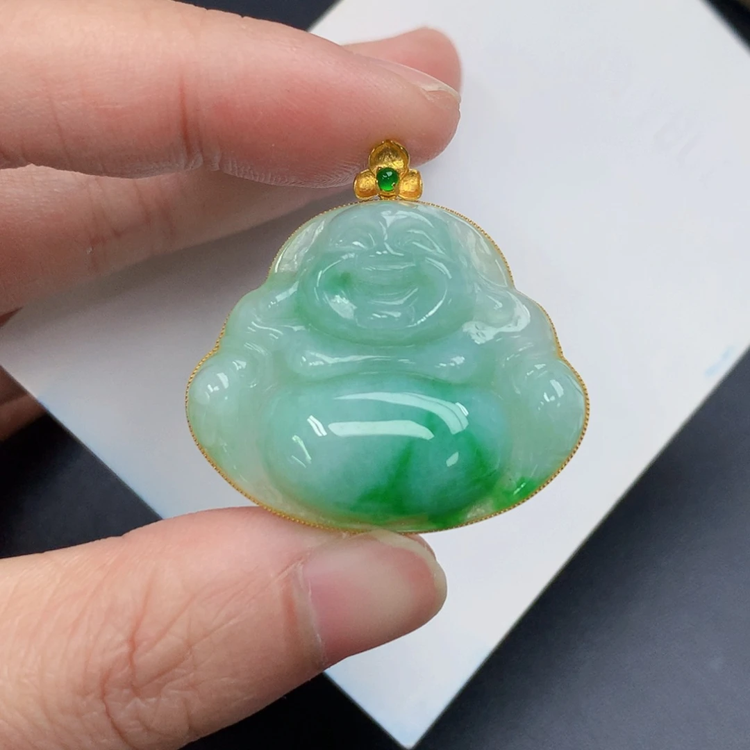 颈饰18K金镶嵌翡翠