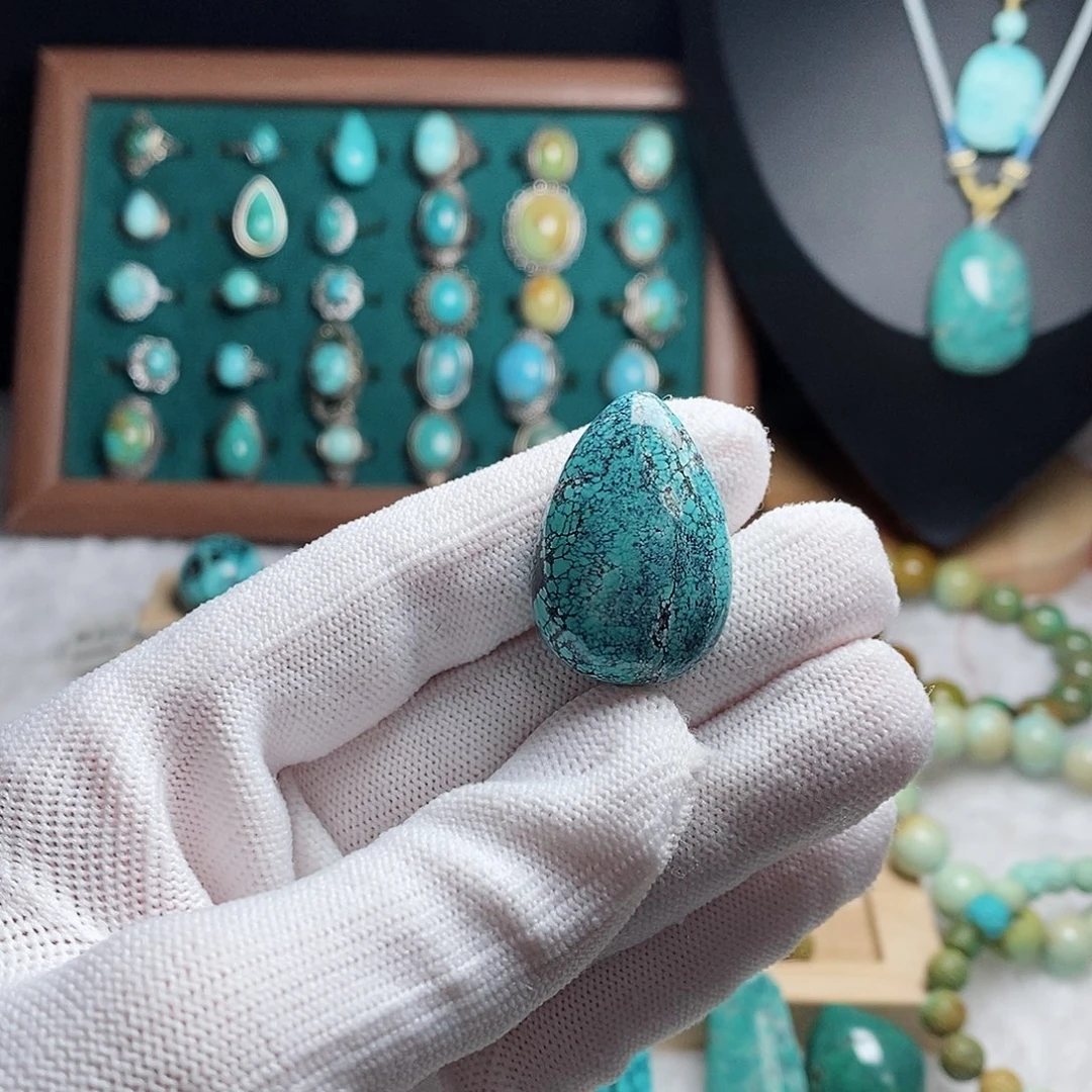 绿松石未镶嵌挂件